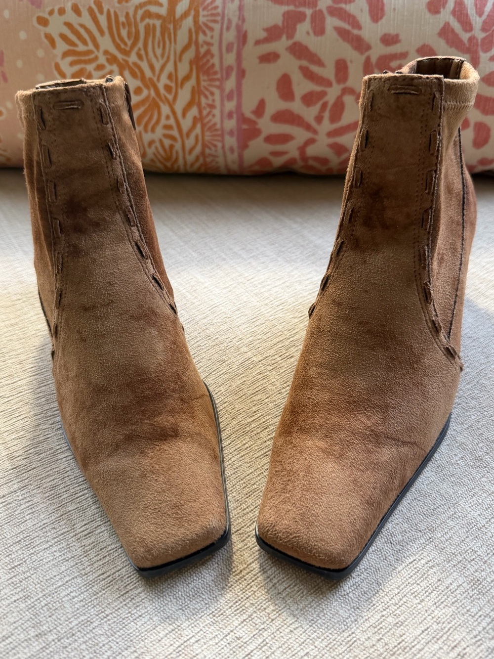 EUC Vintage Franco Sarto Camel/Brown Faux Suede Ankle Boots. Women's Size: 6.5.